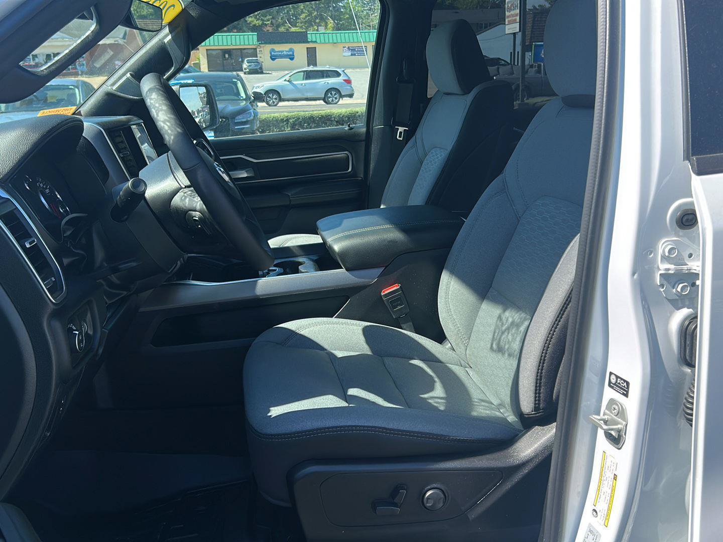 Used 2025 RAM 1500 Big Horn AWD/4WD image 13
