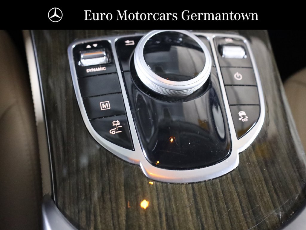 Used 2019 Mercedes-Benz GLC 350e 4MATIC image 24