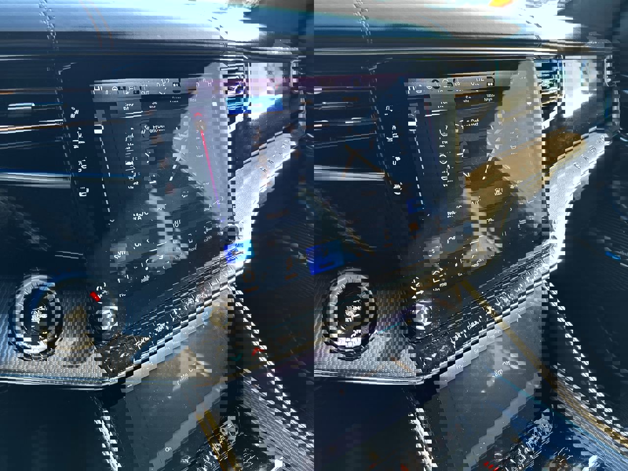 Used 2023 Jeep Grand Wagoneer L Series III w/ Rear Seat Video Group 1 image 28