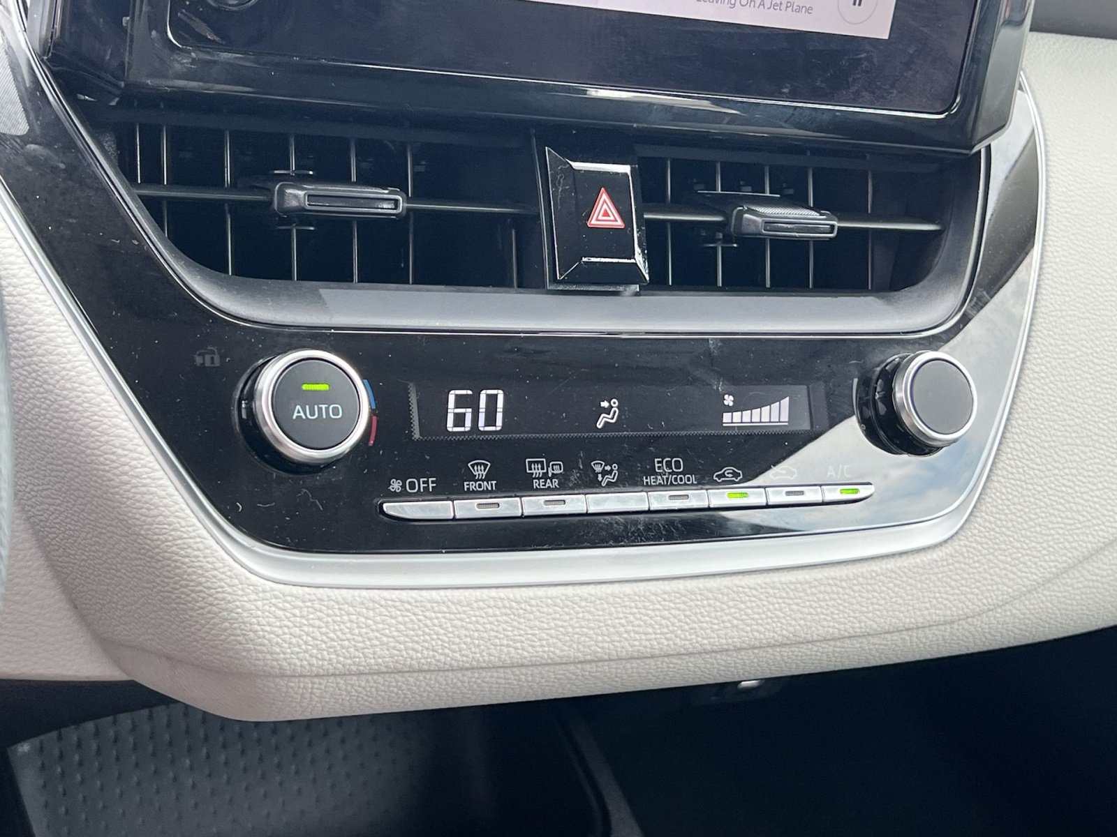 Used 2026 Toyota Corolla LE FWD image 20