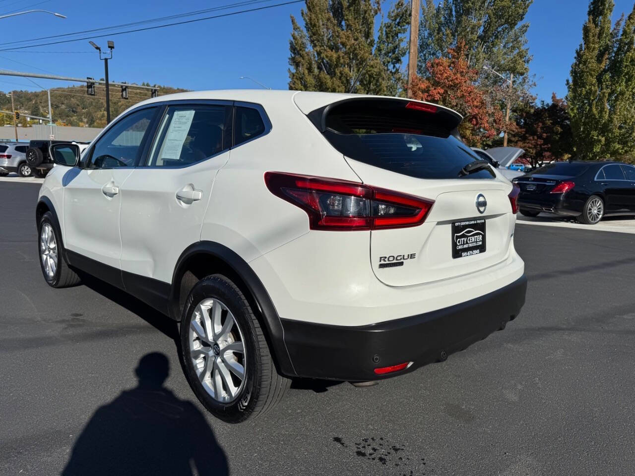 Used 2021 Nissan Rogue Sport S image 18