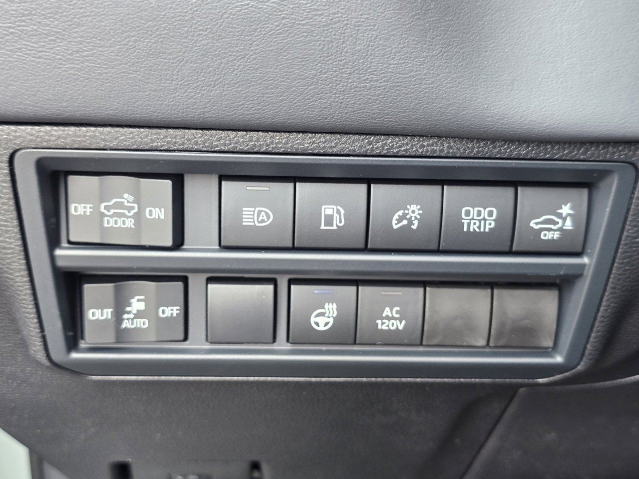 New 2026 Toyota Tundra Platinum AWD/4WD image 12