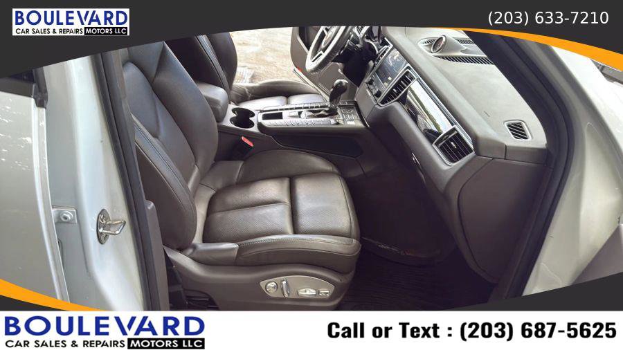 Used 2017 Porsche Macan S image 36