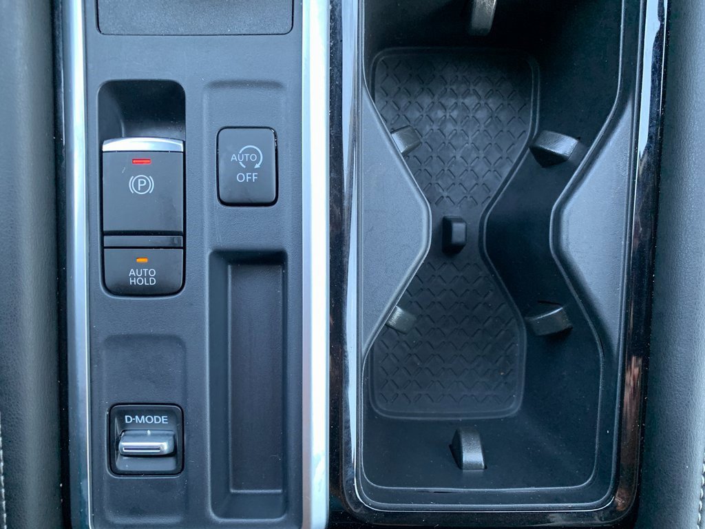 Used 2024 Nissan Pathfinder Platinum w/ Cargo Package image 19