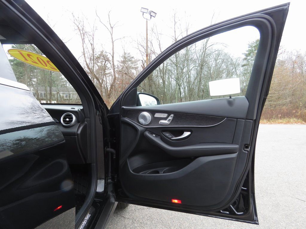 Used 2021 Mercedes-Benz GLC 300 4MATIC image 13