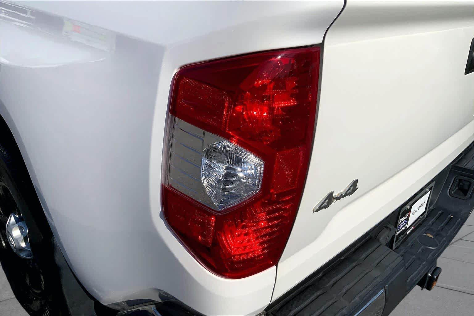 Used 2021 Toyota Tundra SR5 AWD/4WD image 27