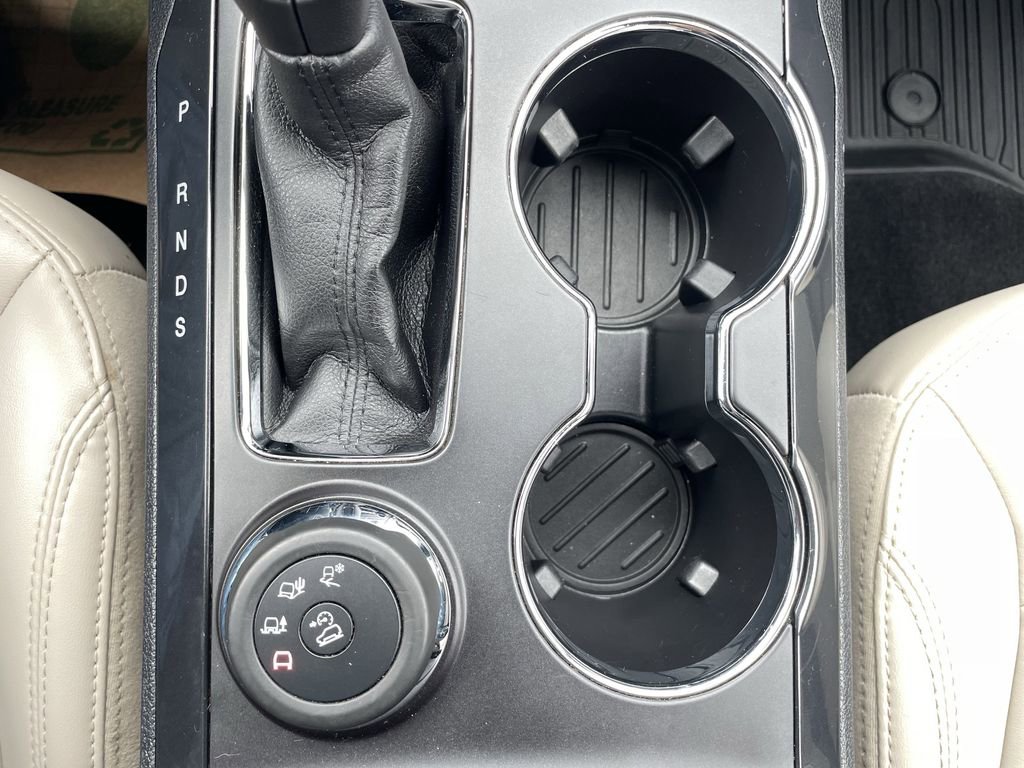 Used 2019 Ford Explorer XLT w/ Equipment Group 202A image 20