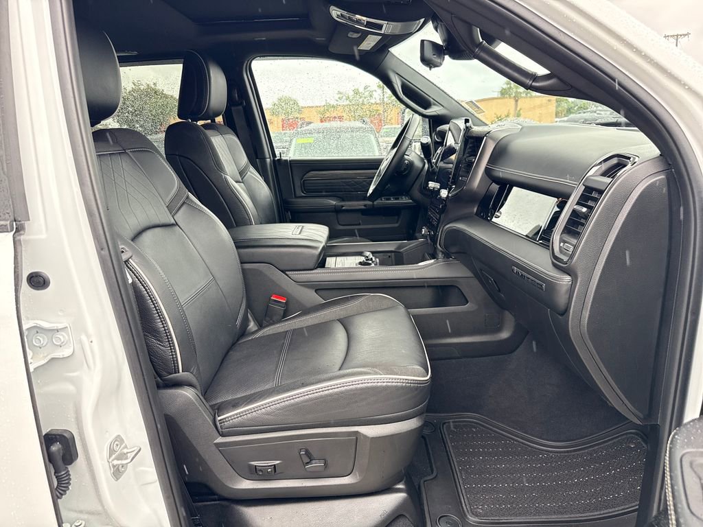 Used 2025 RAM 3500 Limited image 29