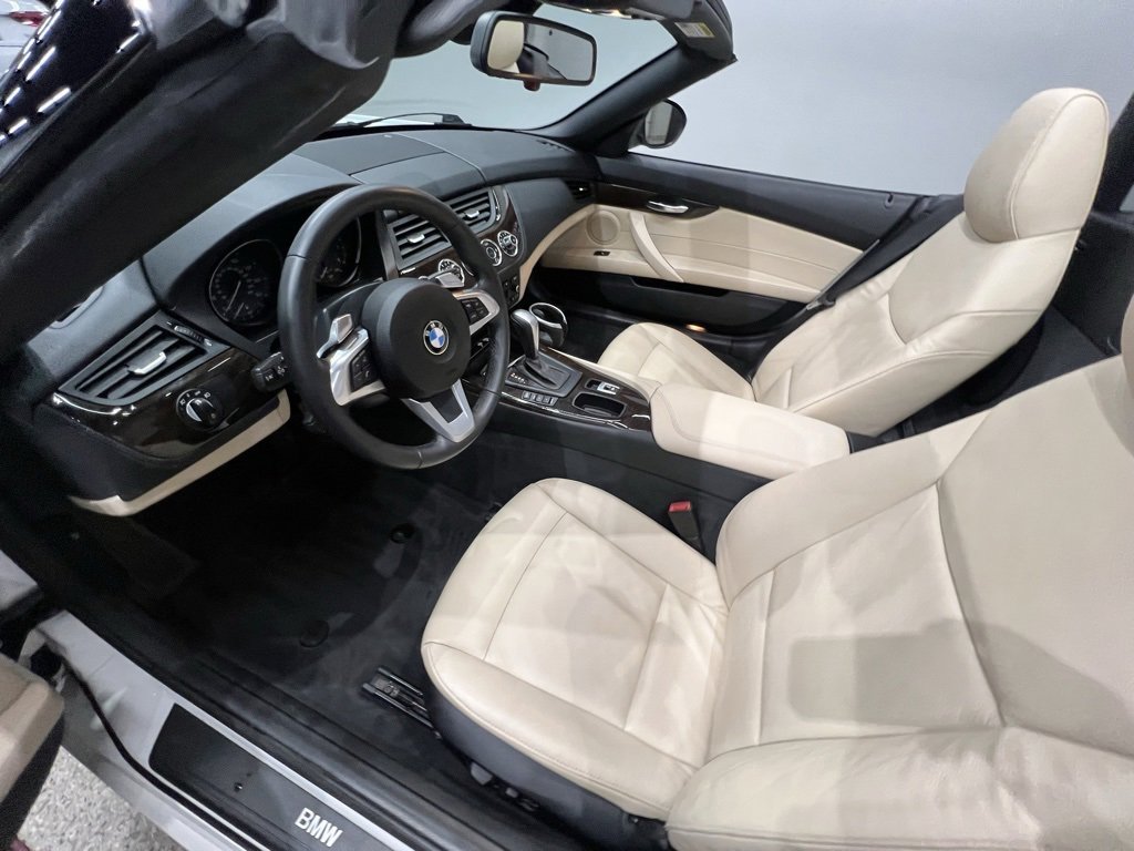 Used 2011 BMW Z4 sDrive30i image 34