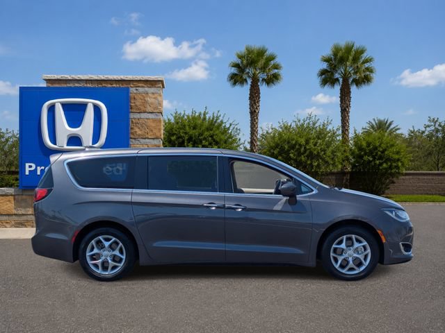 Used 2018 Chrysler Pacifica Touring Plus w/ Tire & Wheel Group FWD image 6