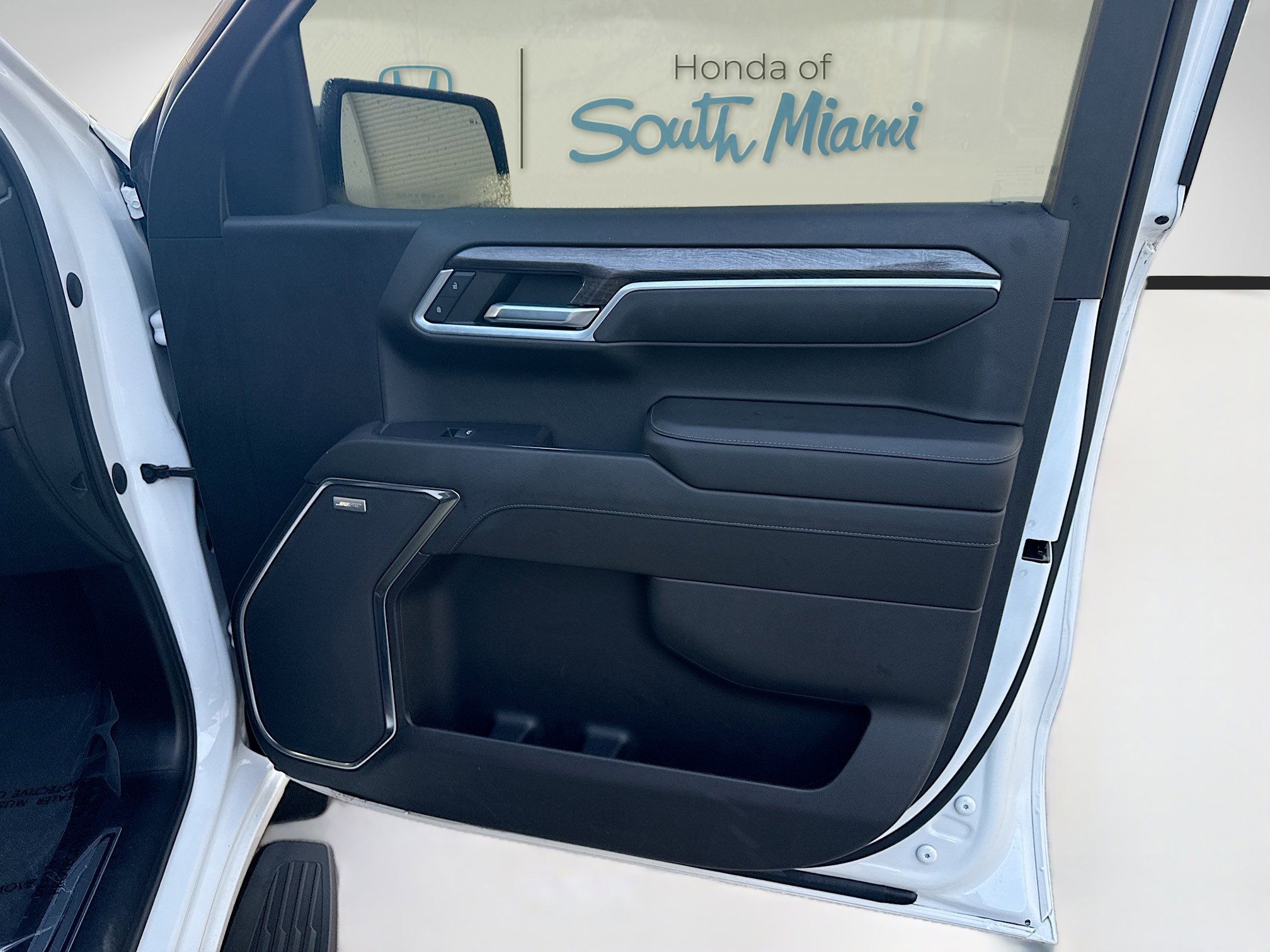 Used 2022 Chevrolet Silverado 1500 LTZ w/ LTZ Convenience Package II image 34