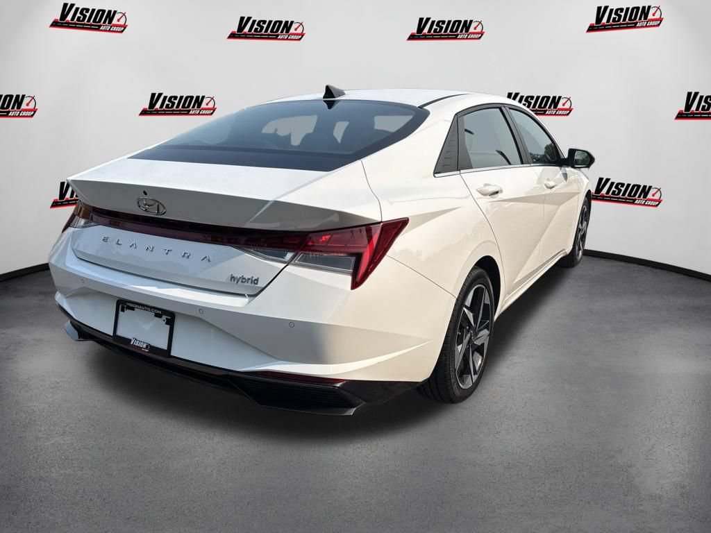 Used 2023 Hyundai Elantra Limited w/ Cargo Package FWD image 5