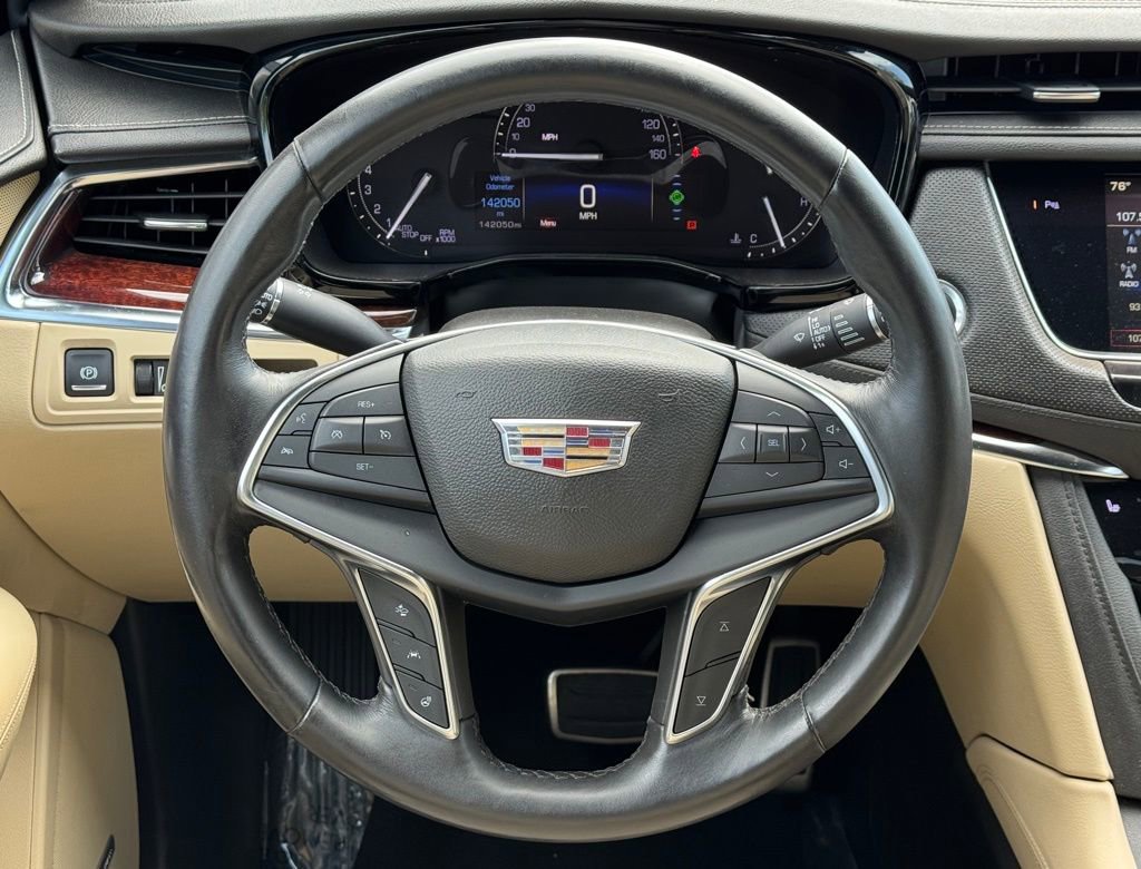 Used 2017 Cadillac XT5 Luxury w/ Driver Awareness Package AWD/4WD image 19