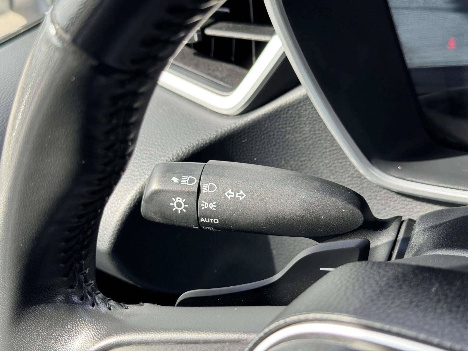 Used 2022 Toyota Corolla SE FWD image 34