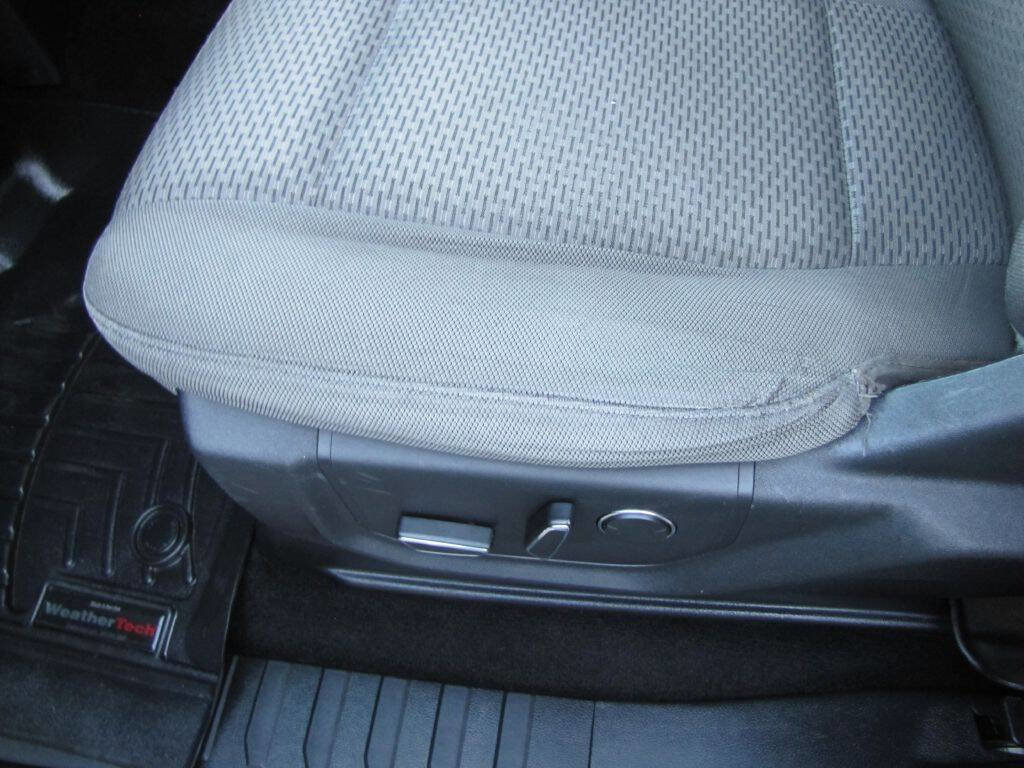 Used 2015 Ford F150 XLT w/ Equipment Group 302A Luxury image 15