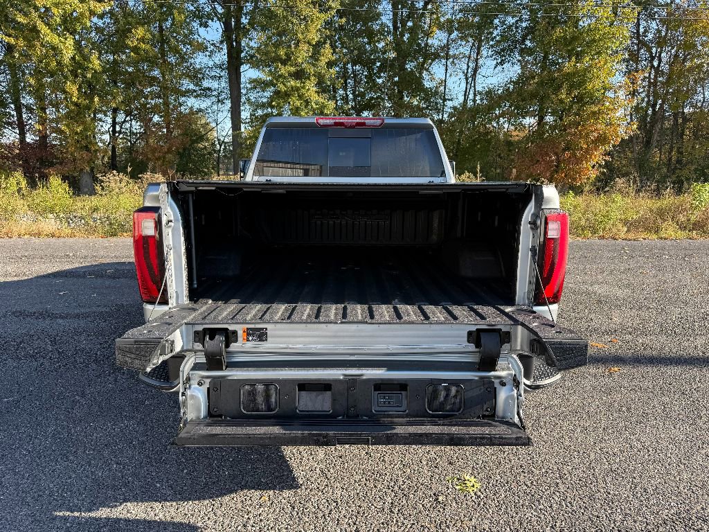 Used 2024 GMC Sierra 2500 Denali Ultimate image 8