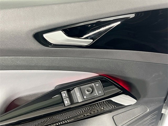 Used 2021 Volkswagen ID.4 Pro image 11