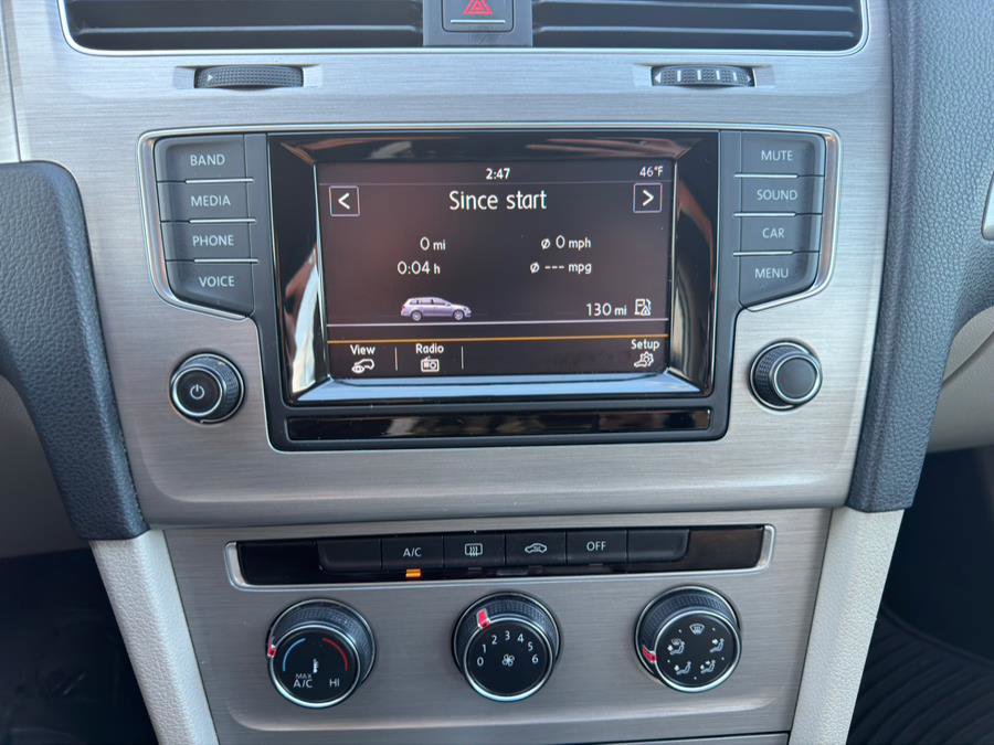 Used 2015 Volkswagen Golf S image 20