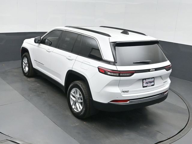 New 2025 Jeep Grand Cherokee Laredo image 32