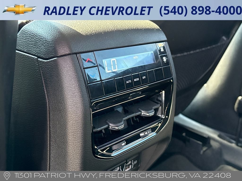 Used 2021 Jeep Grand Cherokee L Laredo w/ Luxury Tech Group I AWD/4WD image 13