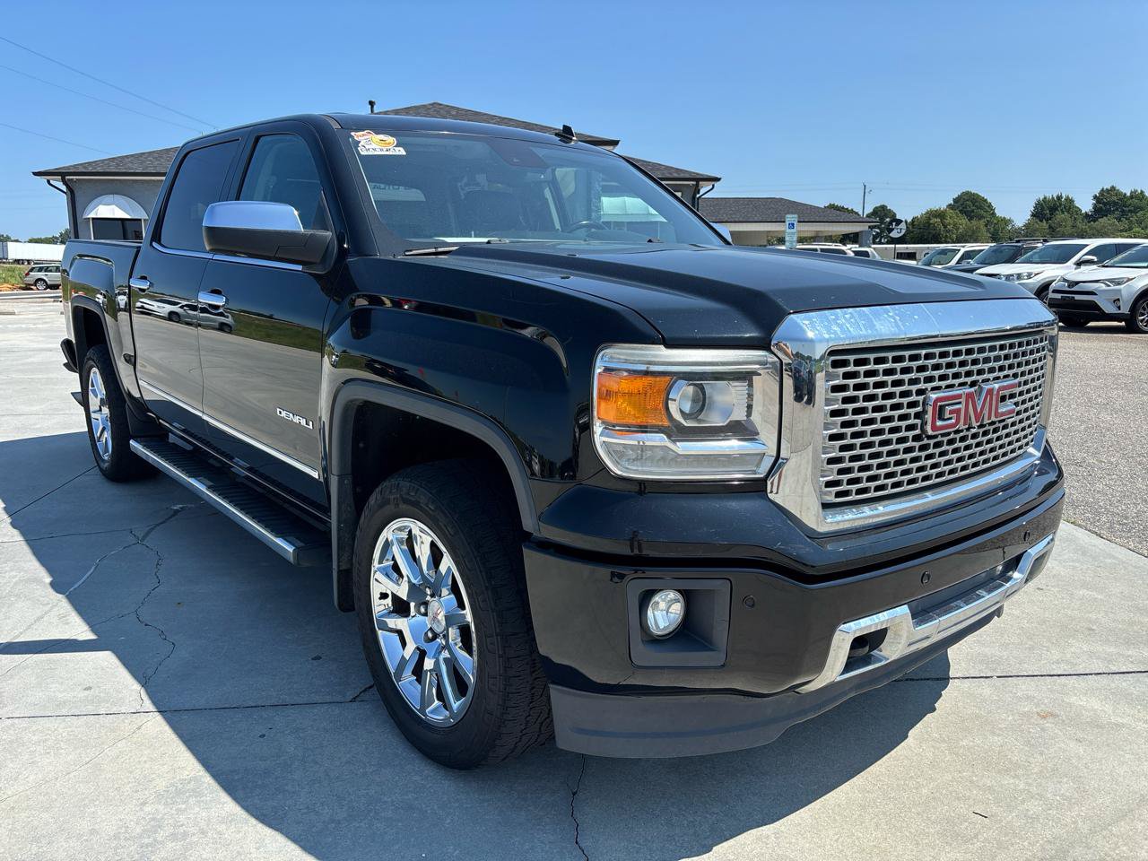 Used 2014 GMC Sierra 1500 Denali w/ Driver Alert Package AWD/4WD image 2