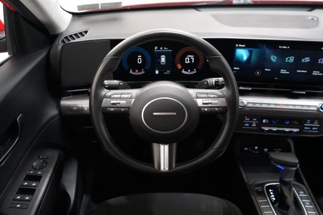 Used 2025 Hyundai Kona SEL FWD image 13