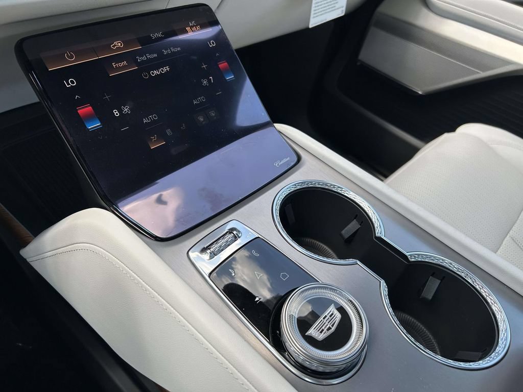New 2027 Cadillac Vistiq Luxury AWD/4WD image 27
