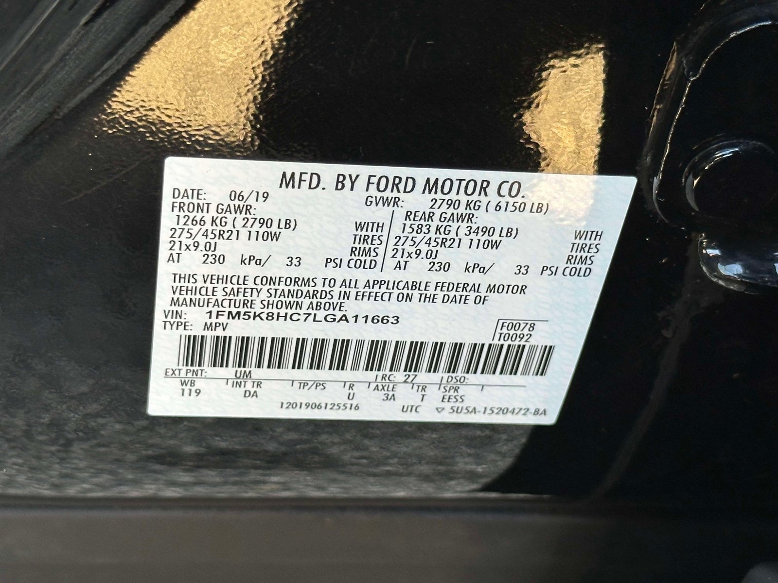 Used 2020 Ford Explorer Platinum w/ Premium Technology Package AWD/4WD image 27