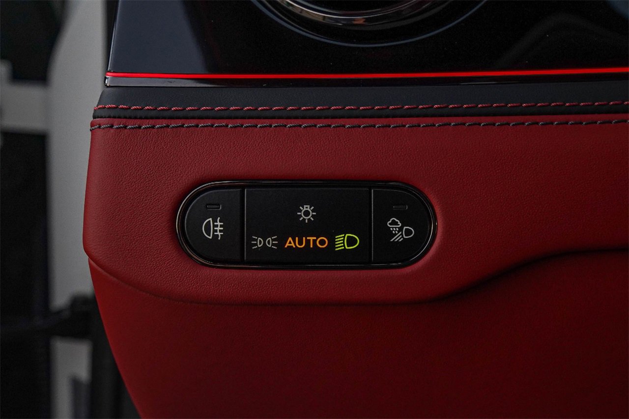 New 2026 Bentley Flying Spur Plug-In Hybrid image 30