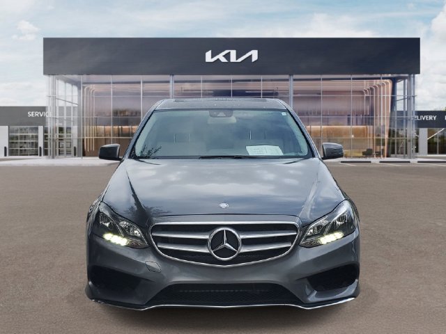 Used 2016 Mercedes-Benz E 350 Sedan image 2