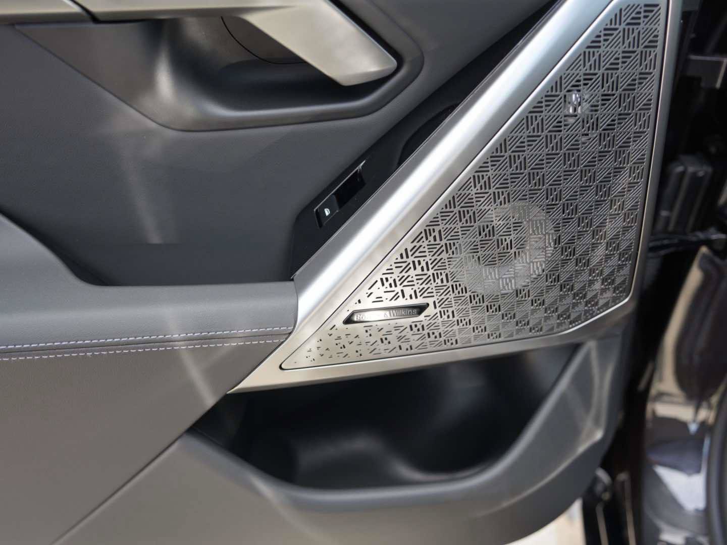 New 2026 BMW i5 M60 AWD/4WD image 9