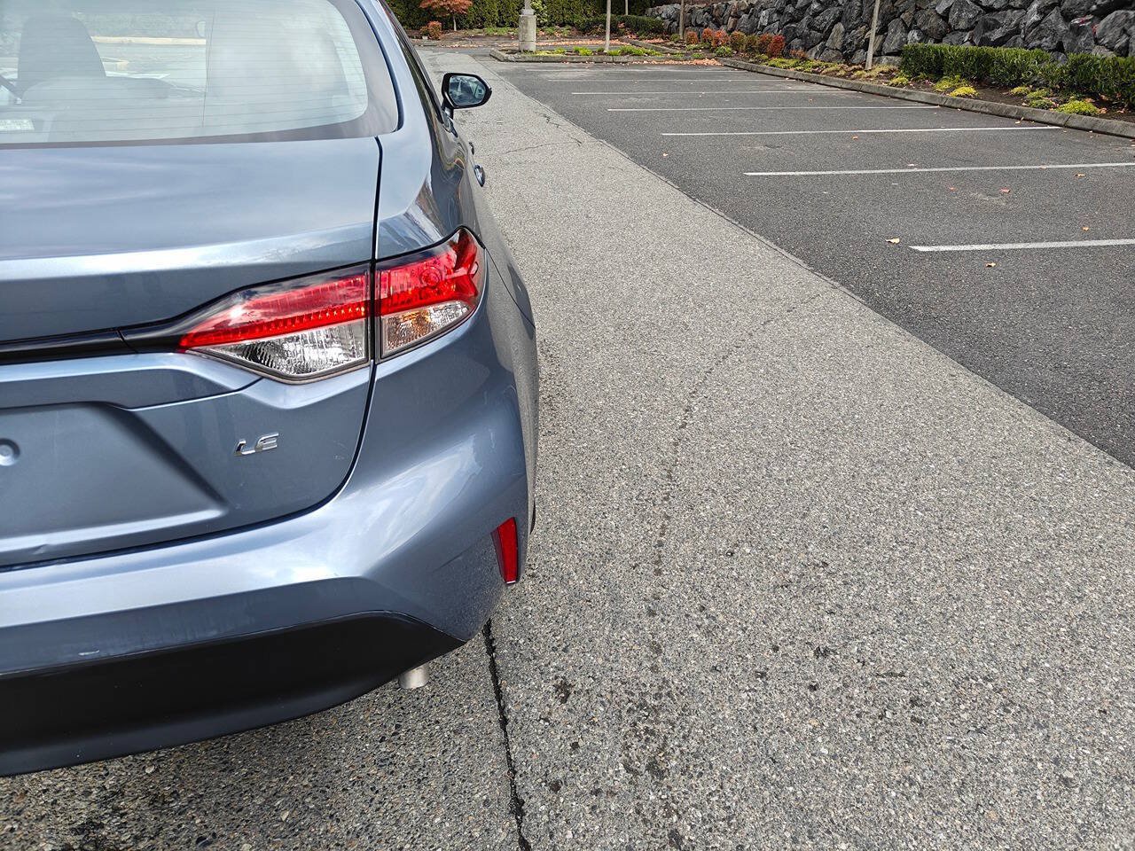 Used 2023 Toyota Corolla LE FWD image 7