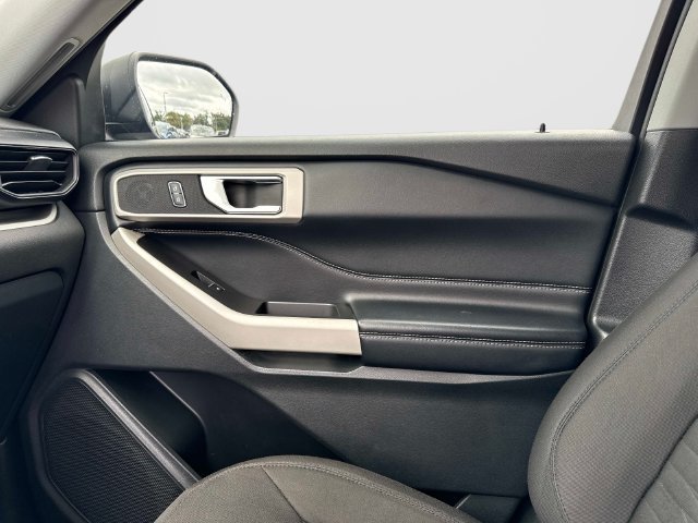 Used 2021 Ford Explorer XLT RWD image 24