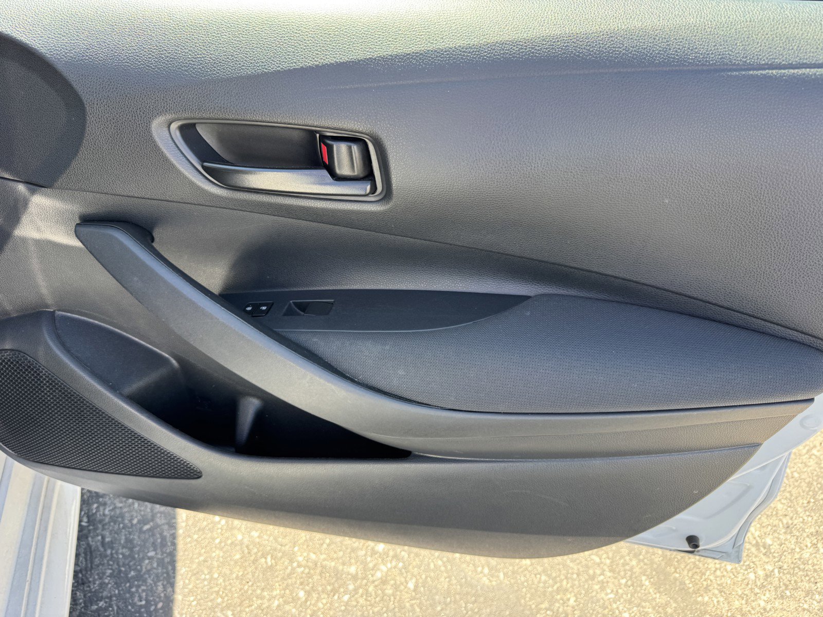 Used 2023 Toyota Corolla LE FWD image 9