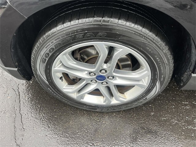 Used 2016 Ford Edge Titanium w/ Equipment Group 301A image 10