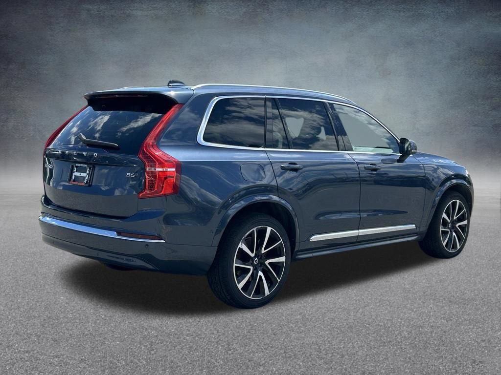 Used 2023 Volvo XC90 B6 Plus w/ Protection Package AWD/4WD image 5