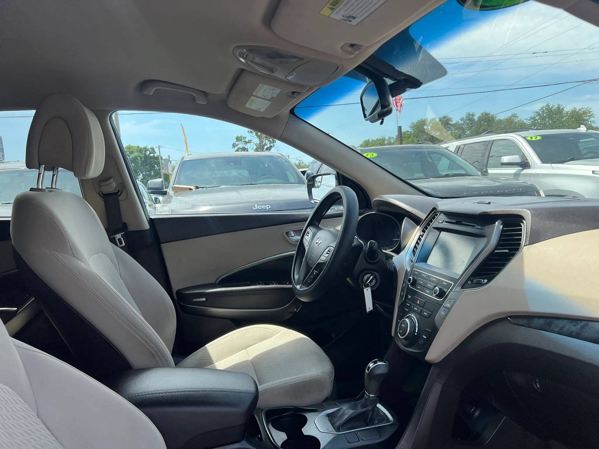 Used 2017 Hyundai Santa Fe Sport FWD image 17