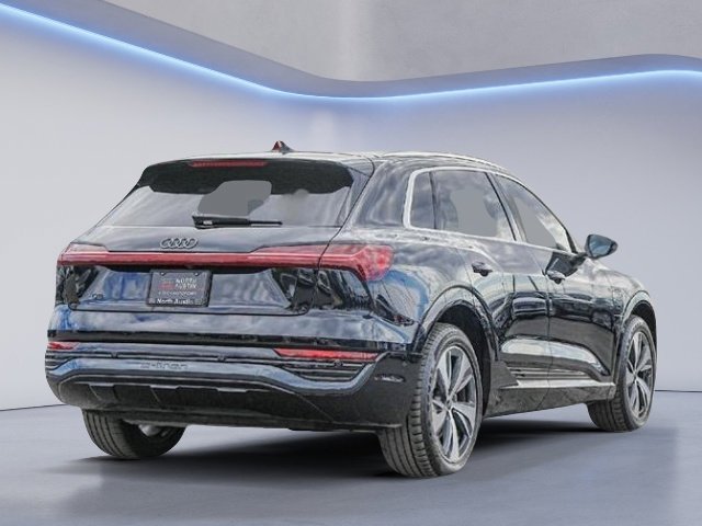 Used 2024 Audi Q8 e-tron Premium Plus image 4
