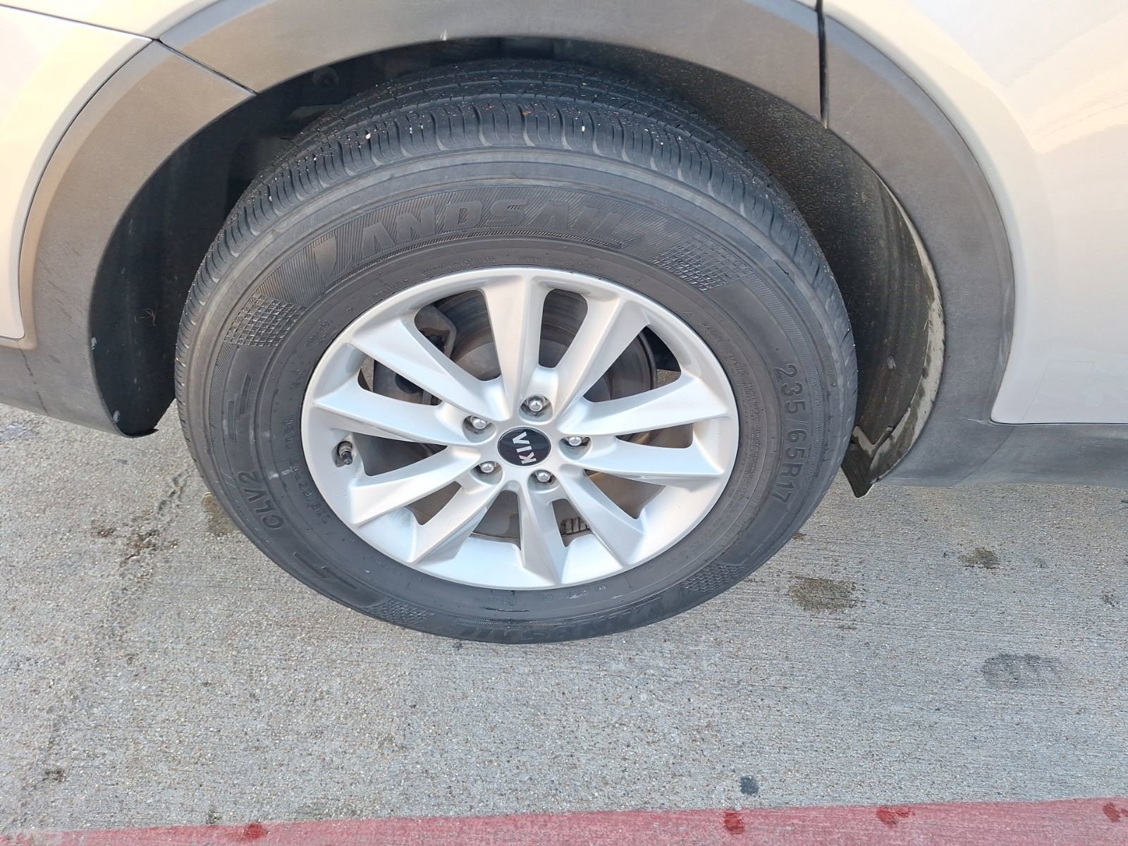 Used 2020 Kia Sorento L image 11