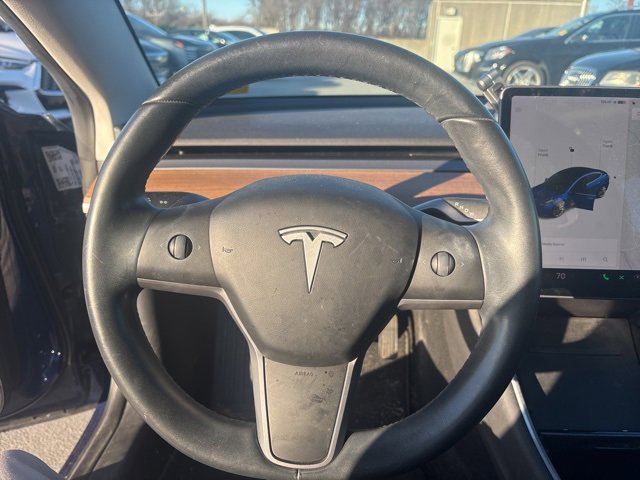 Used 2019 Tesla Model 3 image 9