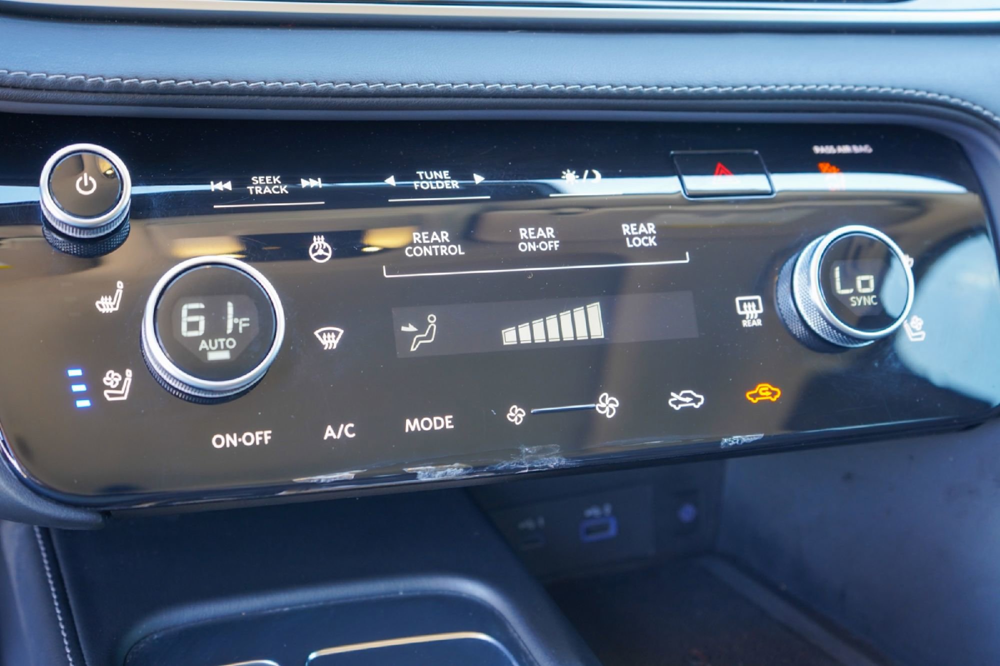 Certified 2023 INFINITI QX60 Luxe w/ Cargo Package image 16