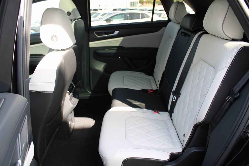 New 2026 Volkswagen Atlas Cross Sport SEL Premium R-Line image 21