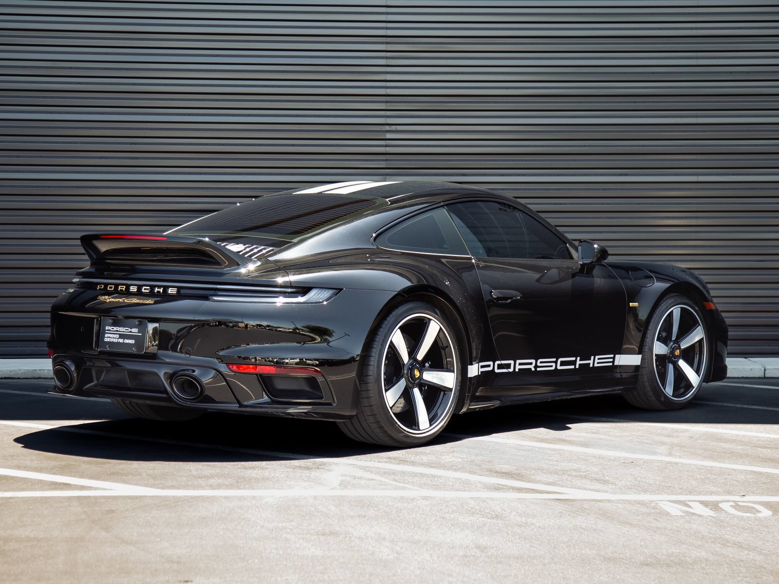 Certified 2023 Porsche 911 Sport Classic RWD image 7