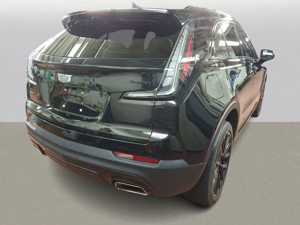 Used 2022 Cadillac XT4 Sport w/ LPO, Onyx Lite Package image 4