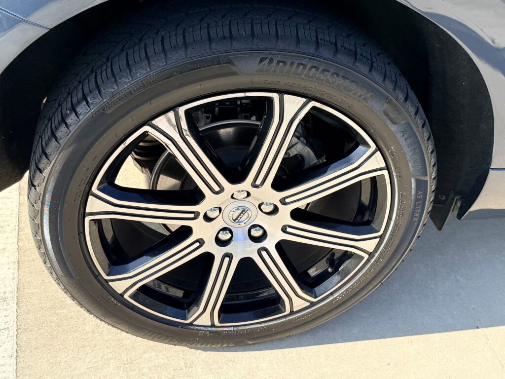 Used 2020 Volvo XC60 T5 Inscription w/ Protection Package Premier image 13