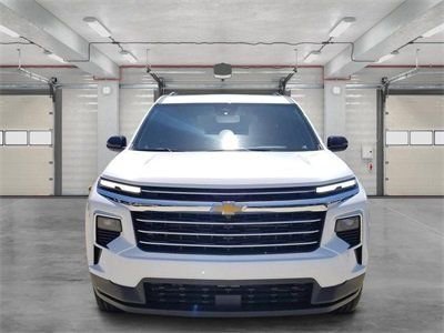 New 2025 Chevrolet Traverse LT AWD/4WD image 2