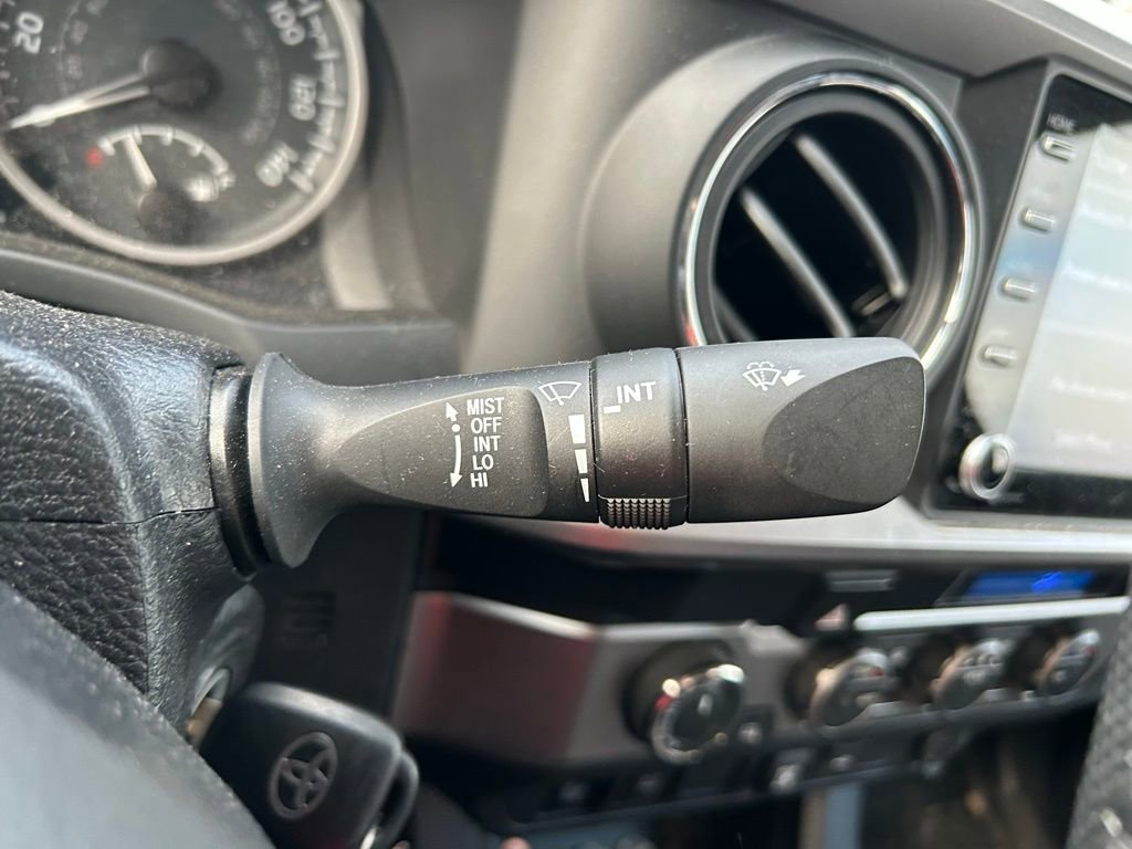Used 2022 Toyota Tacoma SR5 w/ Technology Package image 20