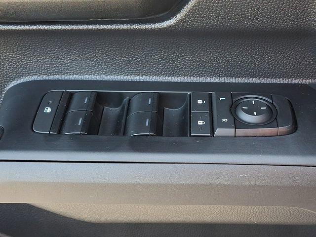 Used 2025 Toyota Tacoma SR5 AWD/4WD image 28