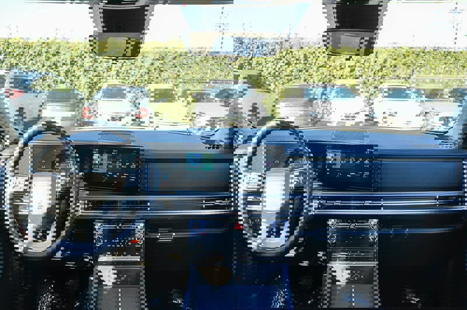 Used 2025 Hyundai Santa Fe SEL image 12