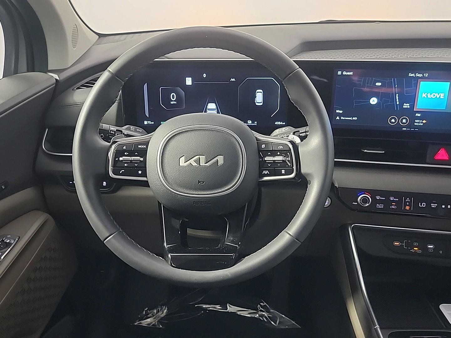 Used 2026 Kia Carnival SX FWD image 22